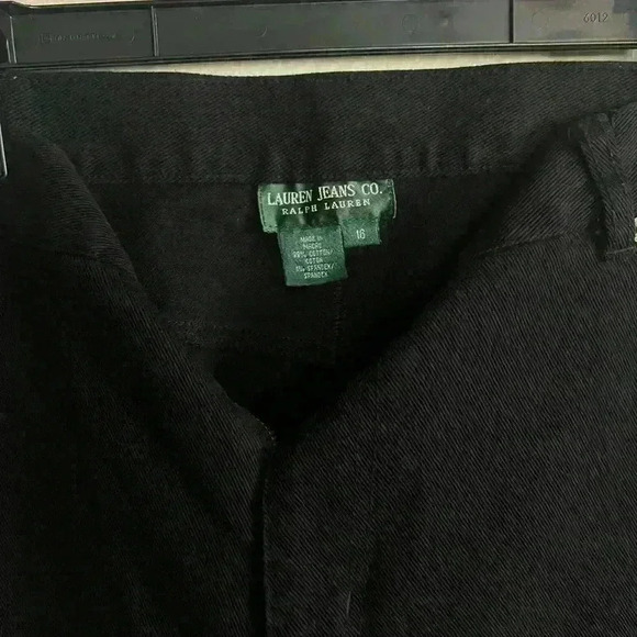 Lauren Ralph Lauren - Picture 3 of 3